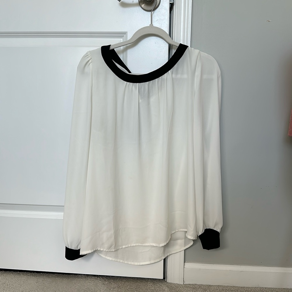 Beautiful sheer top.